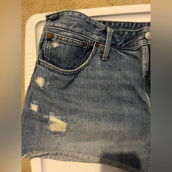 Madewell Blue Boyfriend Jeans Distressed Style - Picture 2 of 7